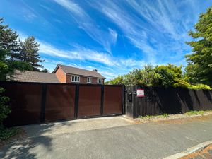 Photo 33- click for photo gallery